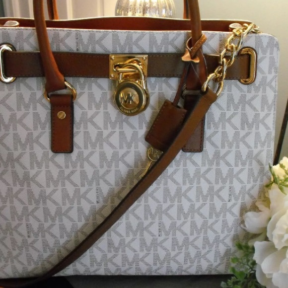 MK MICHAEL KORS HAMILTON LOGO VANILLA LOCK TOTE - Picture 4 of 5